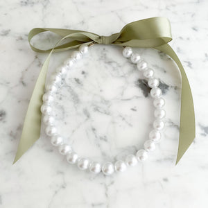 DOTTY sage green ribbon pearl necklace-GREEN BIJOU