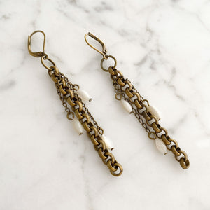 FAIRFIELD brass chain rice pearl earrings - 