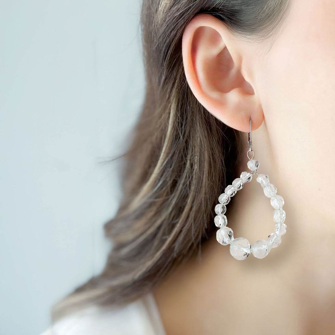 ADAYA vintage graduated clear crystal teardrop hoop earrings-GREEN BIJOU