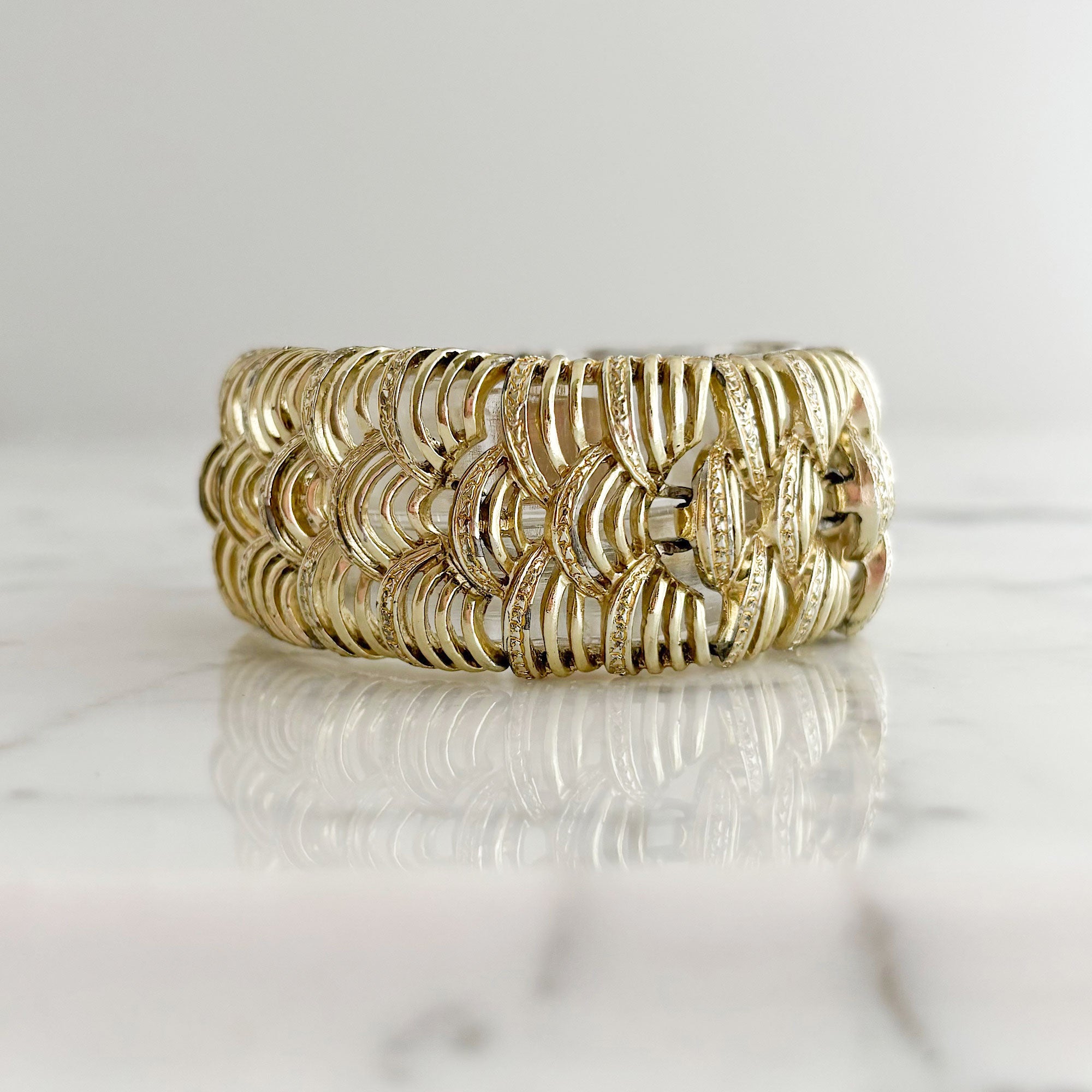 ALANA vintage Coro gold tone filigree wave link bracelet-GREEN BIJOU