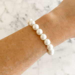 AMELIA white pearl stretch bracelet - 