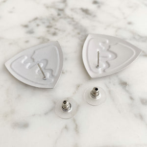 AXEL 1980's peach and grey enamel triangle studs - 