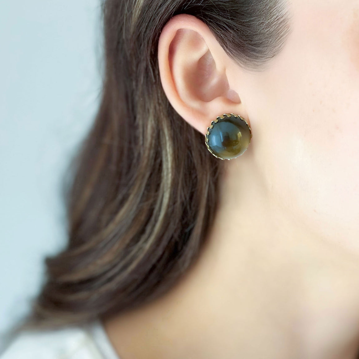 AYESHA vintage taupe cabochon stud earrings-GREEN BIJOU