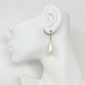 BAKER vintage elongated opalescent cream pearl drop earrings - 