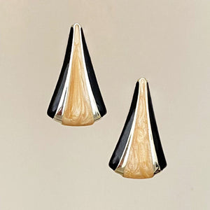 BECKER 1980's black elongated triangle beige enamel studs - 