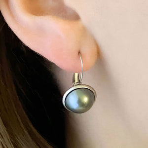 BENTON silver and grey pearl drop earrings - 