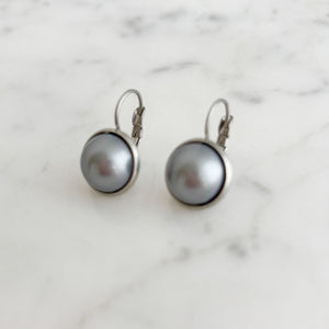 BENTON silver and grey pearl drop earrings - 