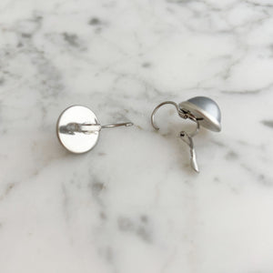 BENTON silver and grey pearl drop earrings - 