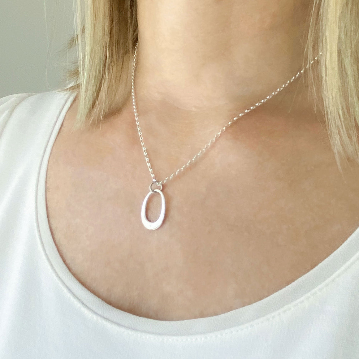 CARRIE sterling silver oval hoop charm pendant necklace-GREEN BIJOU
