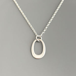CARRIE sterling silver oval hoop charm pendant necklace - 