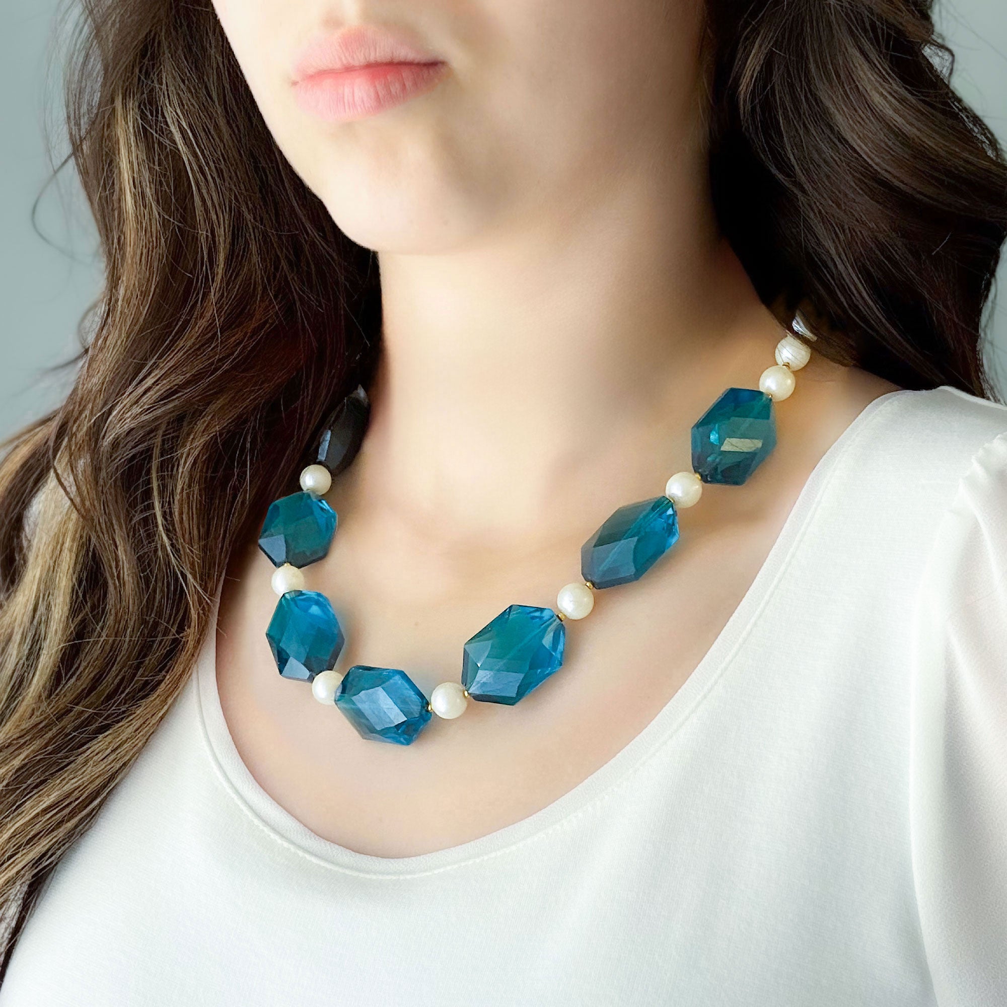 CARSTEN teal crystal and pearl necklace-GREEN BIJOU