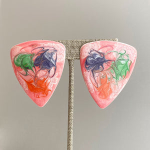 CELIA 1980s hand painted coral enamel triangle stud earrings - 