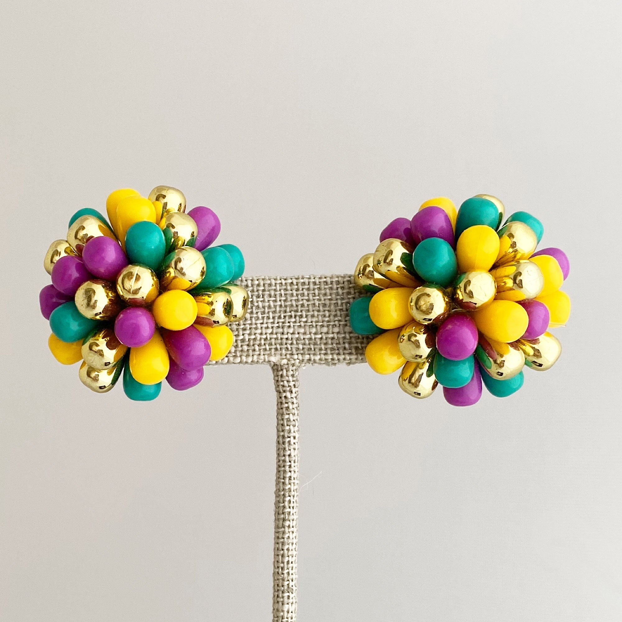 CHRISTINA colourful cluster clip earrings-GREEN BIJOU