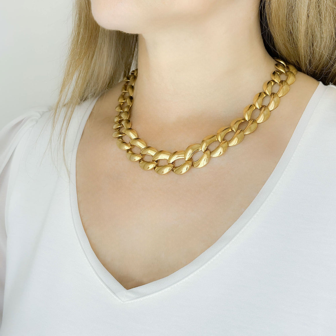 DAGMARA vintage gold tone wide dome link chain necklace-GREEN BIJOU