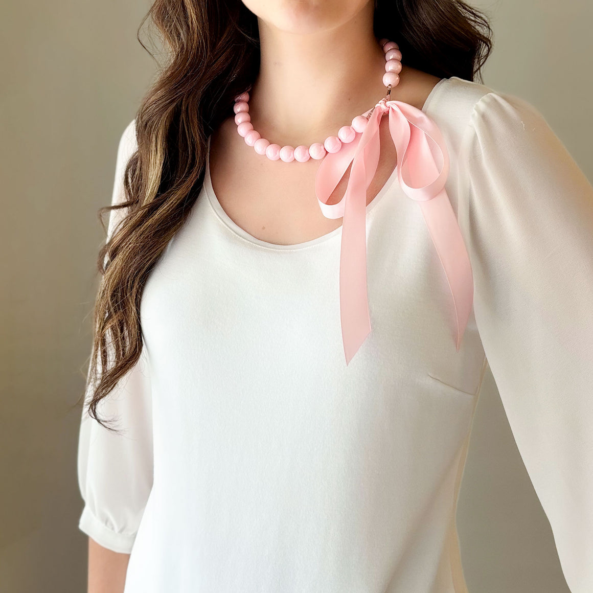 DELORES light pink opalescent pearl ribbon tie necklace-GREEN BIJOU
