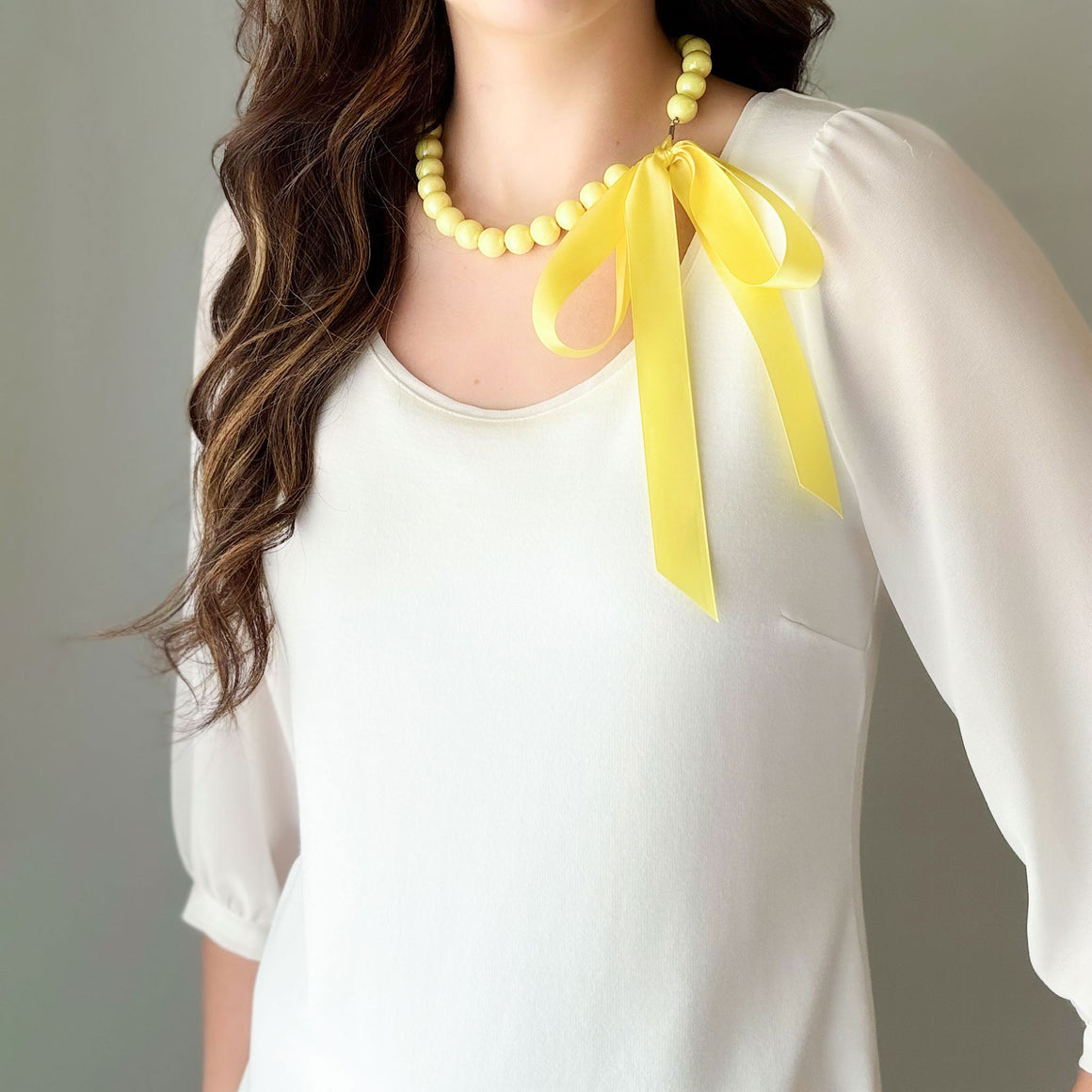 DELORES yellow opalescent pearl ribbon tie necklace-GREEN BIJOU