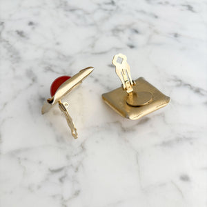DONNA brutalist gold and marbled red cabochon clip earrings - 