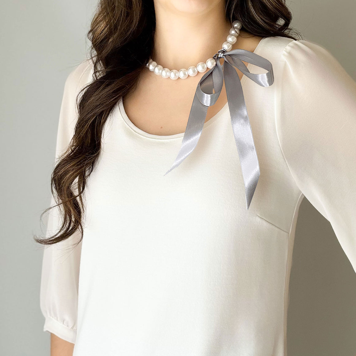 DOTTY grey satin ribbon tie pearl necklace-GREEN BIJOU