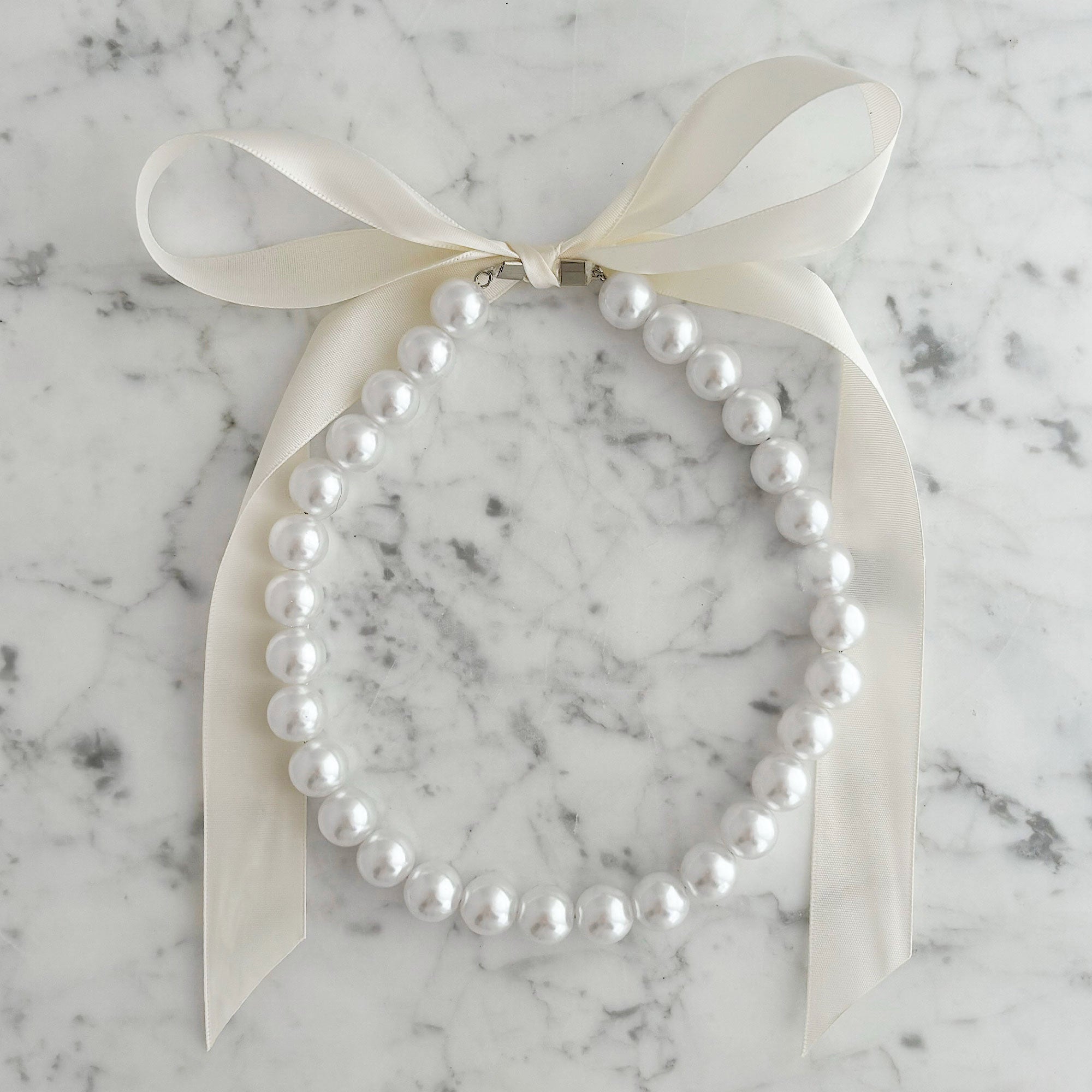 DOTTY ivory satin ribbon tie pearl necklace-GREEN BIJOU