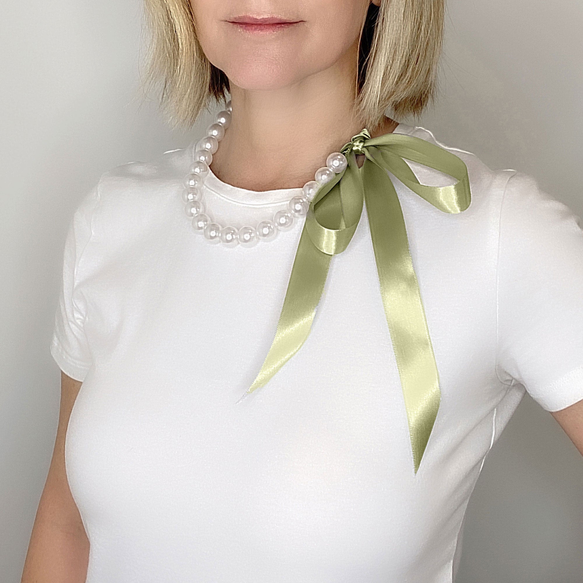 DOTTY sage green ribbon pearl necklace