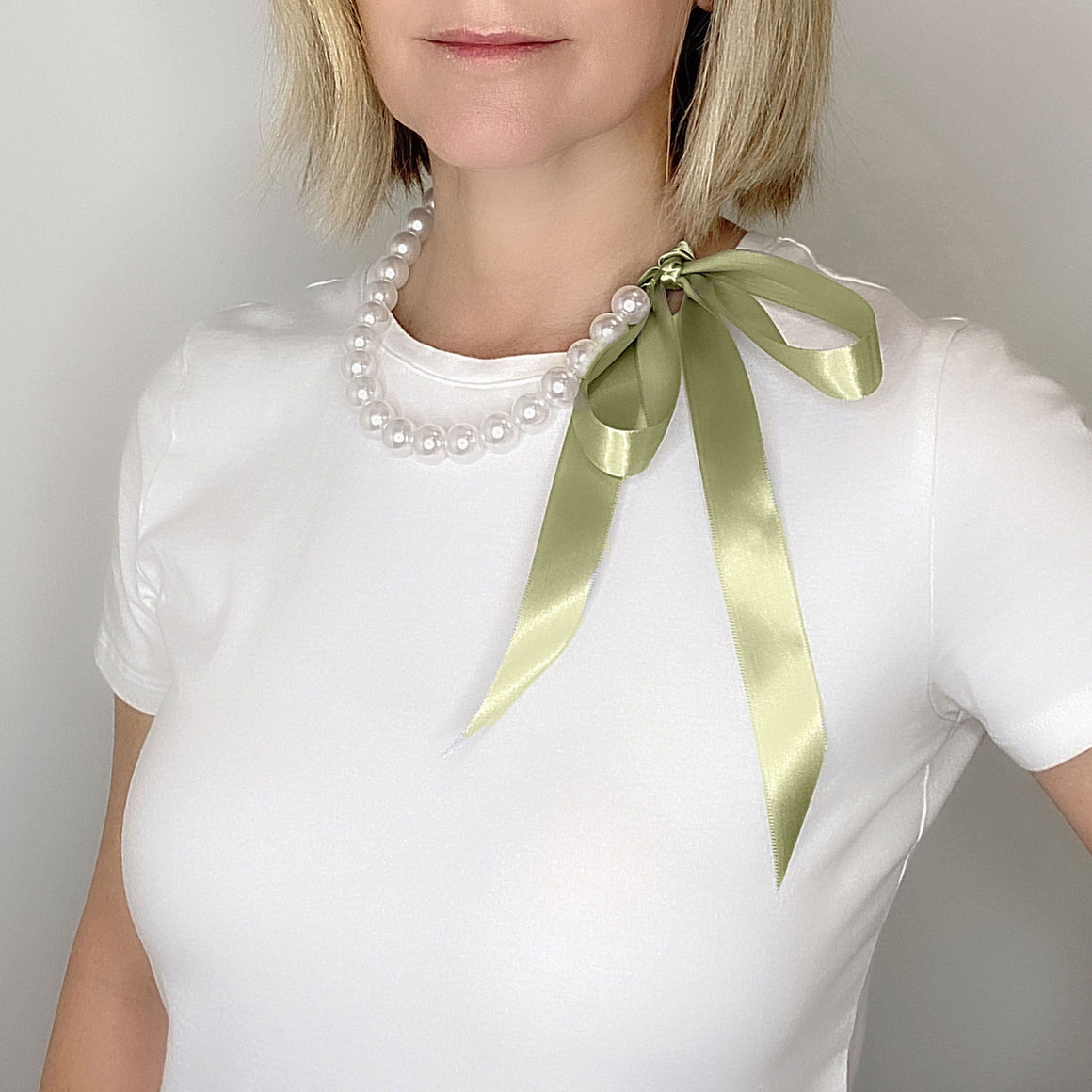 DOTTY sage green ribbon pearl necklace-GREEN BIJOU
