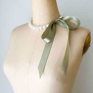 DOTTY sage green ribbon pearl necklace - 