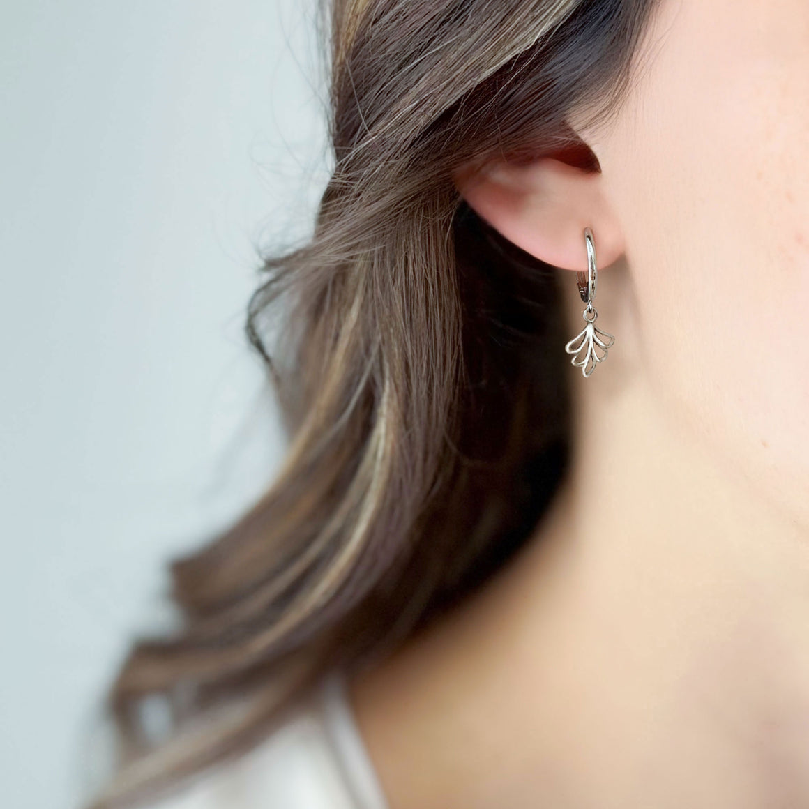 ELIZABETH vintage sterling silver filigree leaf pendant huggies-GREEN BIJOU