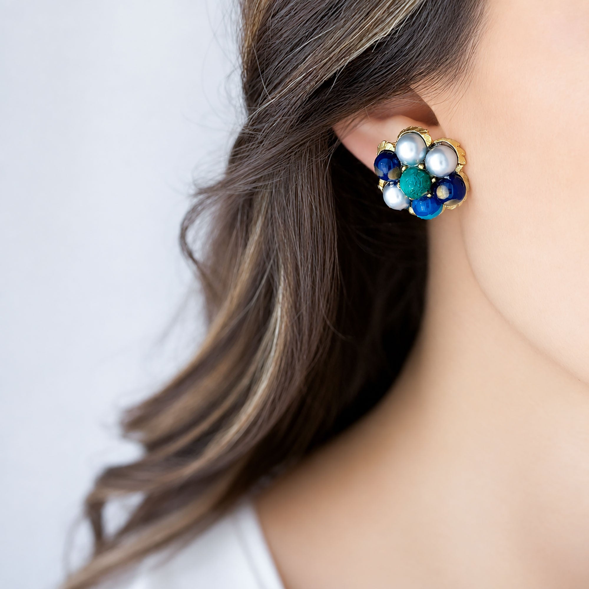 ELOISE vintage grey pearl and cobalt beaded clip on earrings-GREEN BIJOU