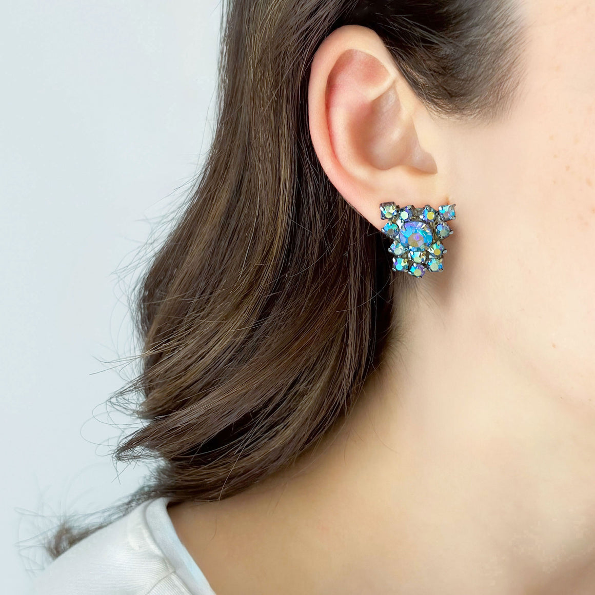 EMERY vintage blue aurora borealis rhinestone stud earrings-GREEN BIJOU