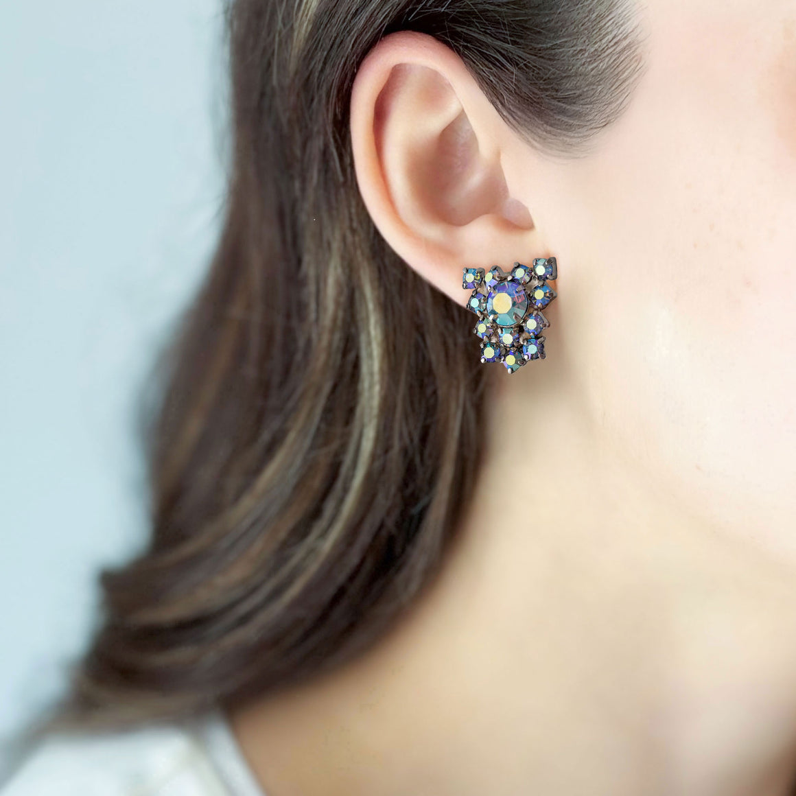 EMERY vintage blue aurora borealis rhinestone stud earrings-GREEN BIJOU