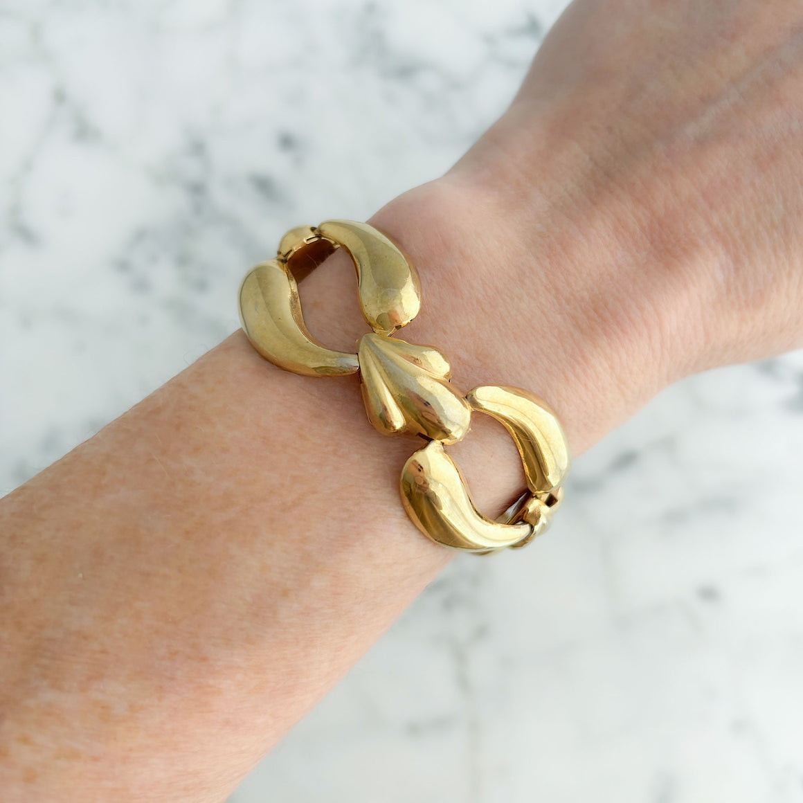 EMILIO vintage gold tone statement scalloped chain bracelet-GREEN BIJOU