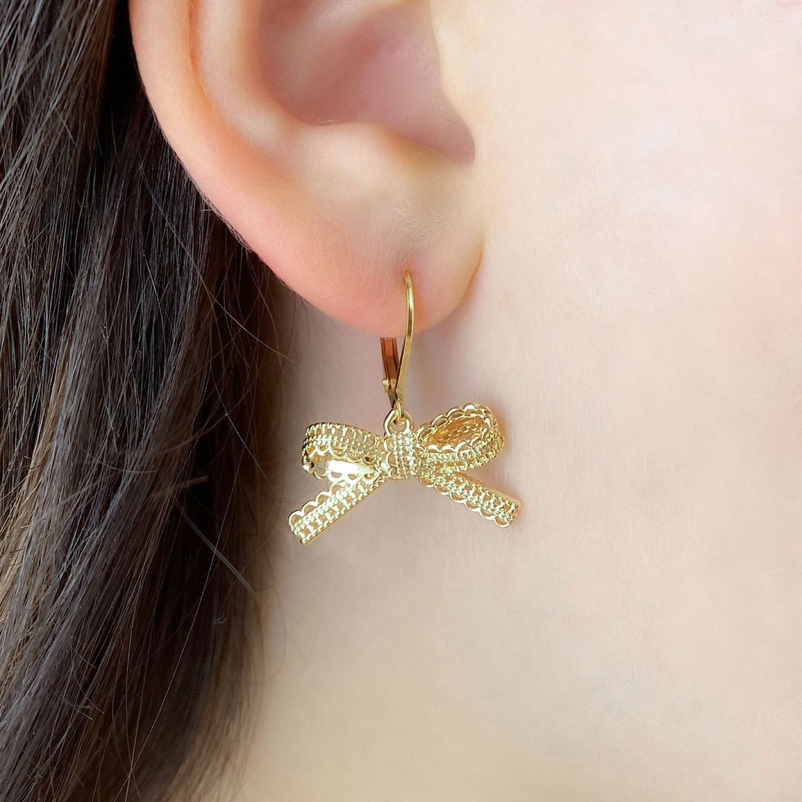 ENZO 18kt gold plated lace bow earrings-GREEN BIJOU