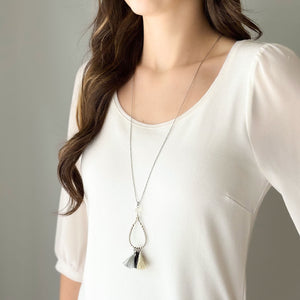 ERIKSON vintage charm tassel necklace - 