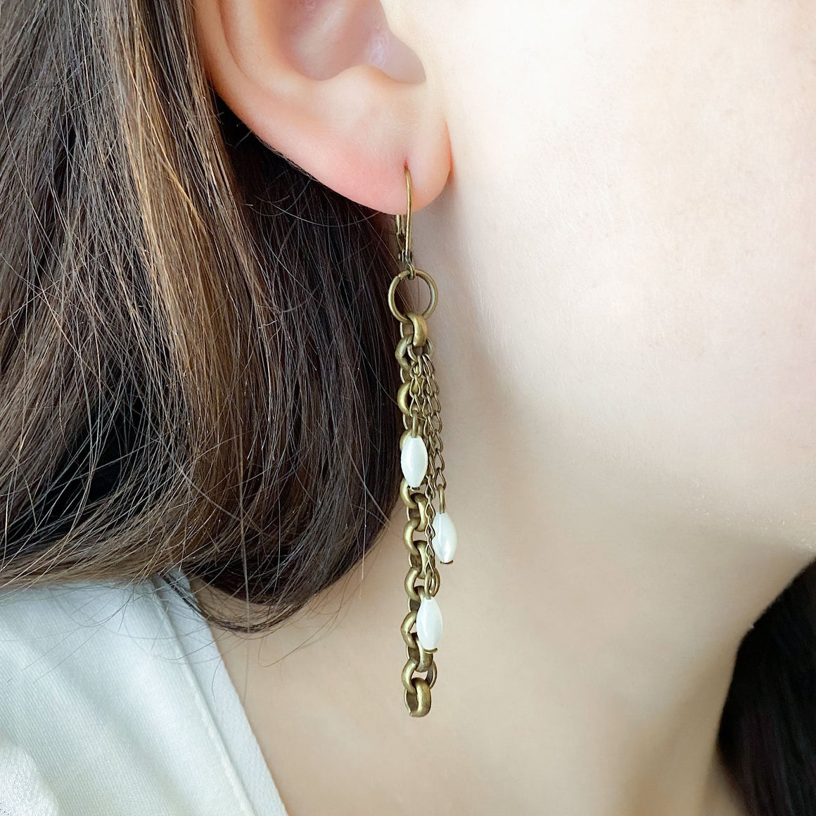 FAIRFIELD brass chain rice pearl earrings-GREEN BIJOU