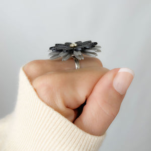 GALAXIE vintage grey black laser cut flower adjustable ring - 