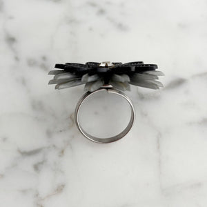 GALAXIE vintage grey black laser cut flower adjustable ring - 