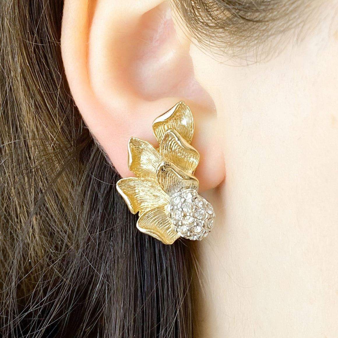 GEROME vintage rhinestone gold cascading leaf clip earrings-GREEN BIJOU