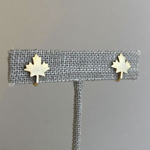 GLOVER gold tone maple leaf clip on earrings - 