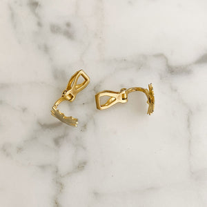 GLOVER gold tone maple leaf clip on earrings - 