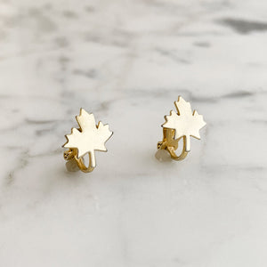GLOVER gold tone maple leaf clip on earrings-GREEN BIJOU