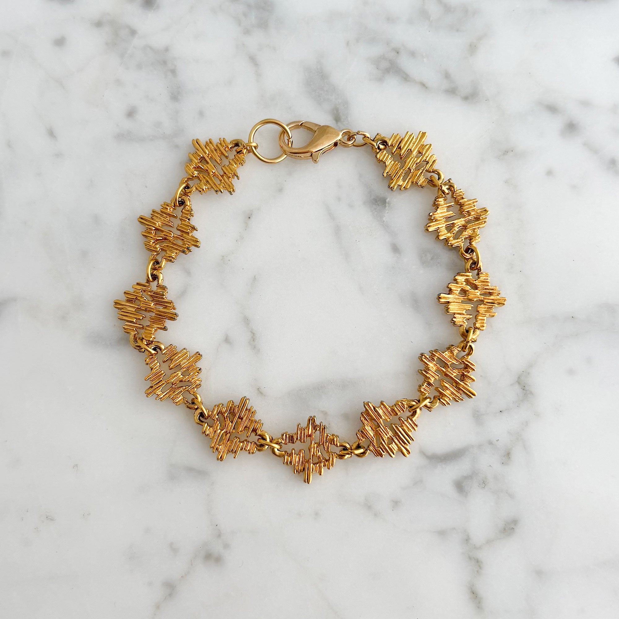 GRACE vintage etched gold brutalist heartbeat link bracelet-GREEN BIJOU