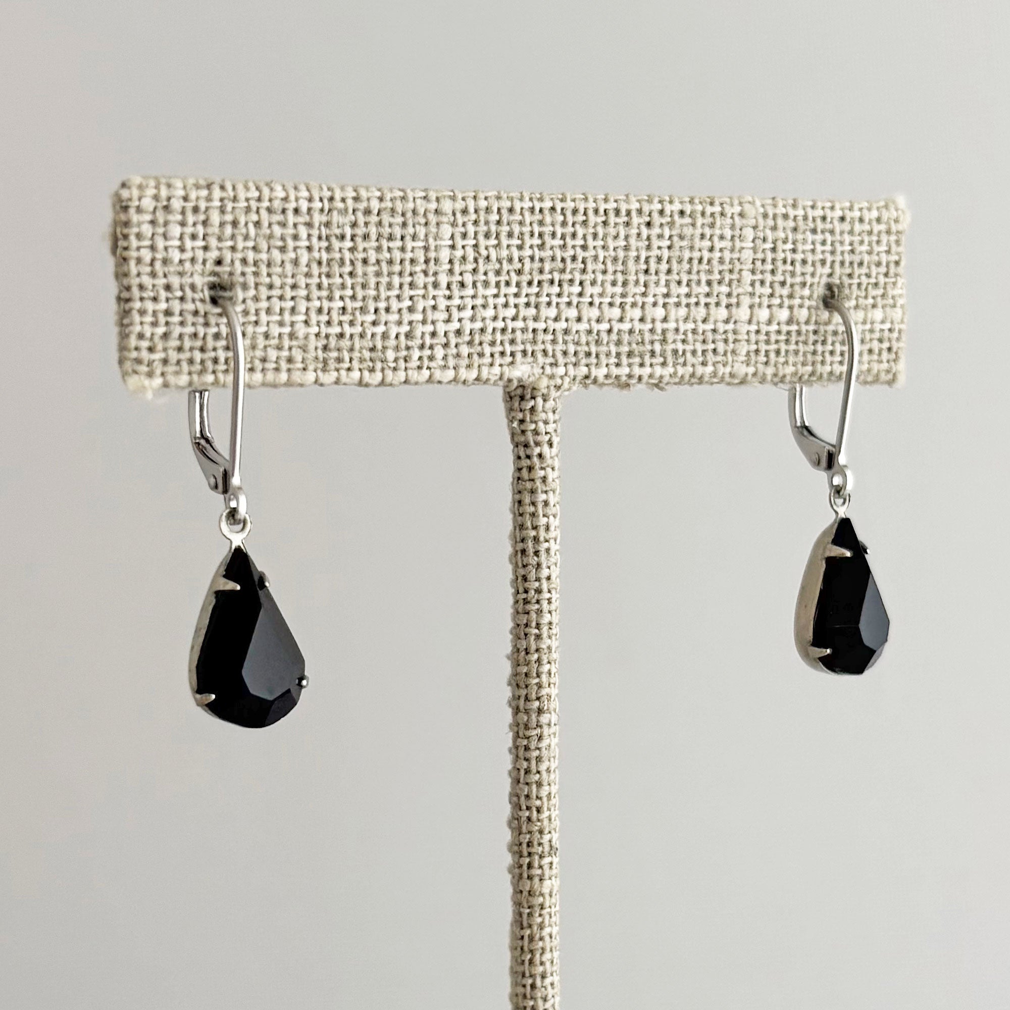 GREYSON vintage small silver teardrop black crystal earrings-GREEN BIJOU