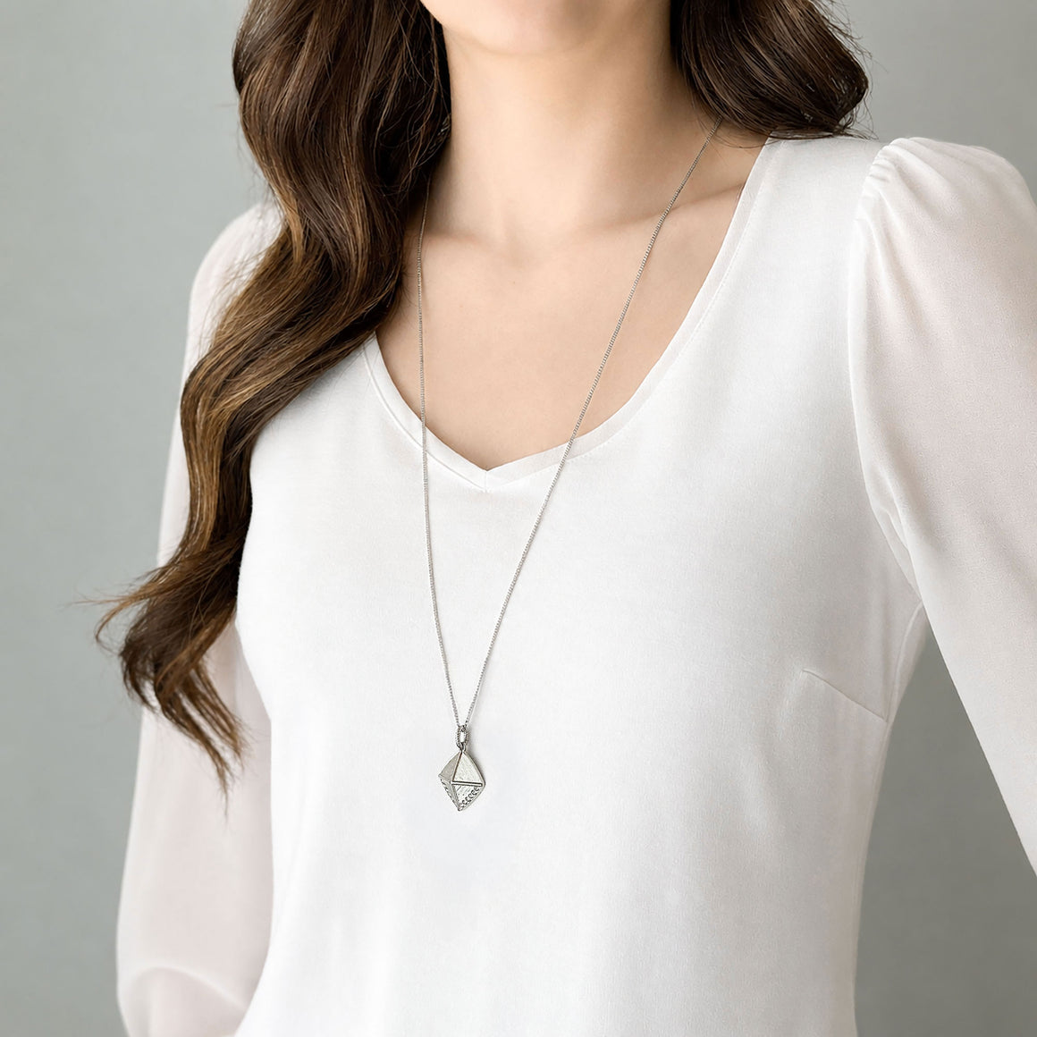 HAMLIN silver diamond pendant necklace-GREEN BIJOU