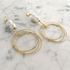 HARLOW statement gold hoop pearl earrings - 