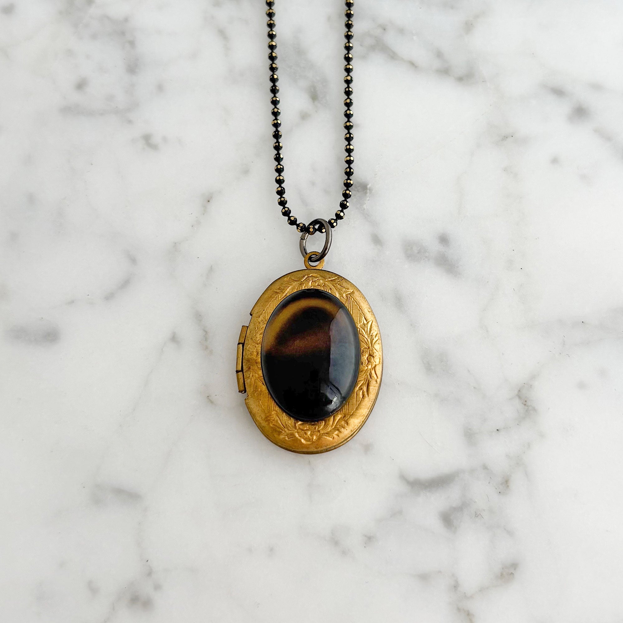HAVEN vintage glass mood cabochon brass locket necklace-GREEN BIJOU