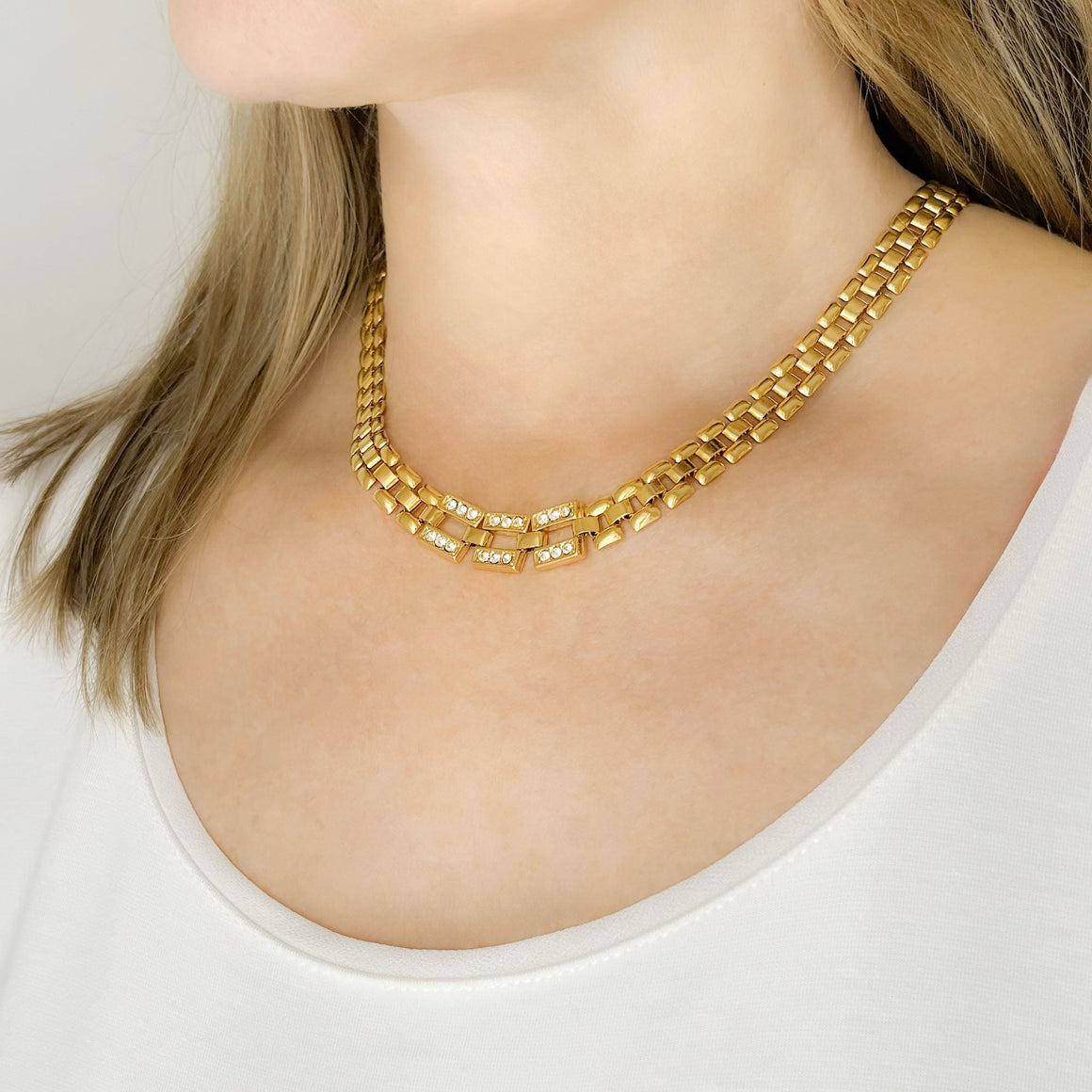 HILDY clear rhinestone and gold tone panther chain necklace-GREEN BIJOU