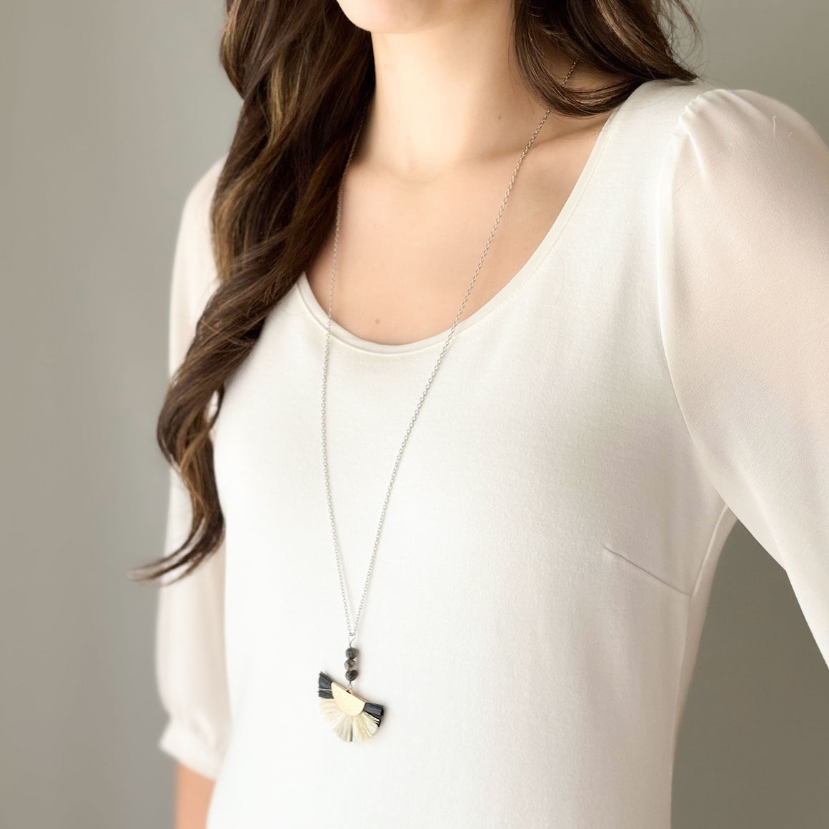 JADON half moon pendant necklace-GREEN BIJOU