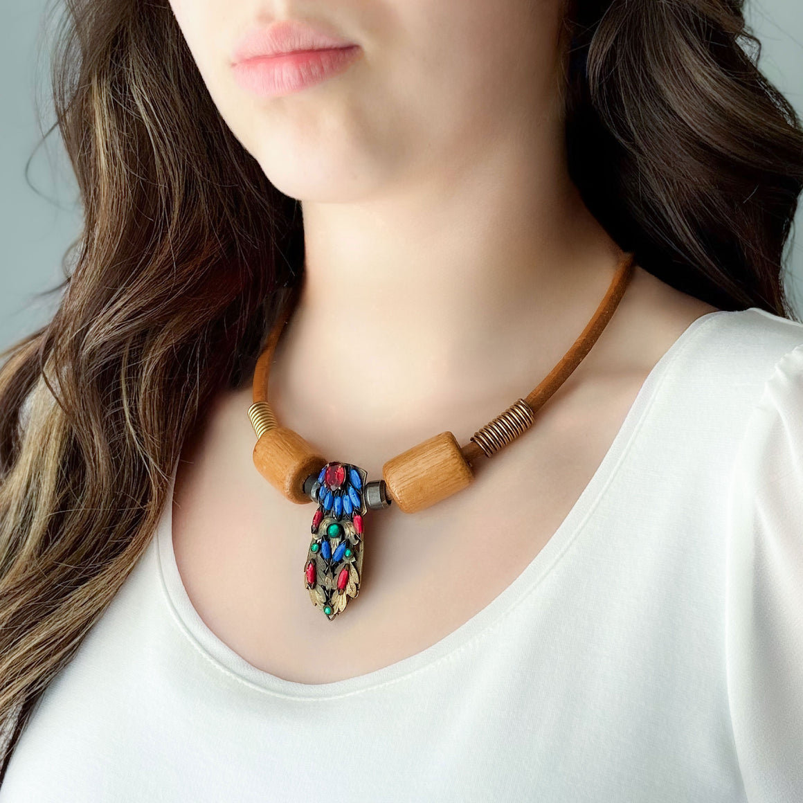 JANGA vintage colourful dress clip on leather cord necklace-GREEN BIJOU