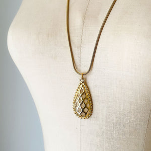 JEFFRY vintage gold lattice pendant - 