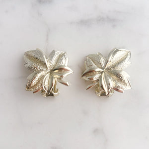 JENNA lightweight gold tone aluminum leaf clip on earrings-GREEN BIJOU